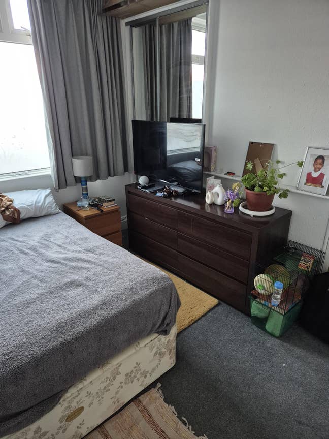 Furnished room in friendly house share in Gosport Main Photo