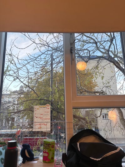 Room for rent in Mile End (Immediately Available) Main Photo