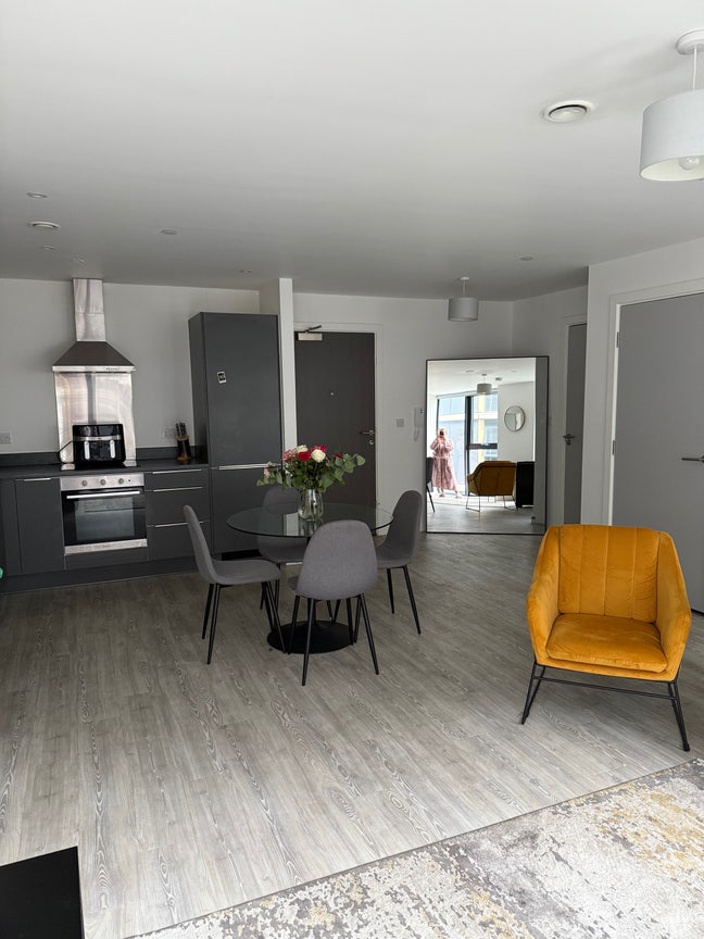 Flatmate wanted! 🩷 Main Photo