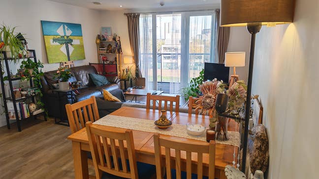 Spacious 2 Bed 2 Bath flat in modern developement Main Photo