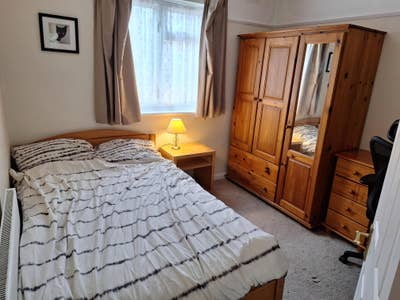 Garden flat, great location central Twickenham Main Photo