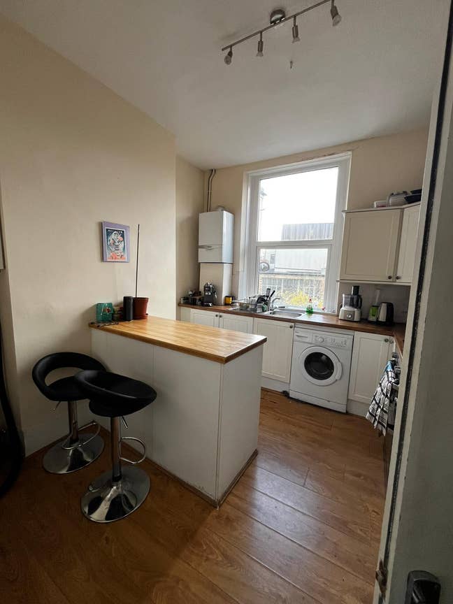 Room Available (Sublet) - North London (Kentish To Main Photo