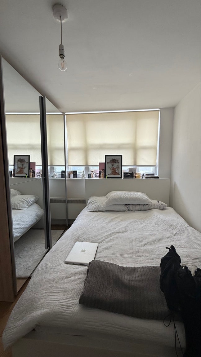 Lovely room in a great location- available soon Main Photo