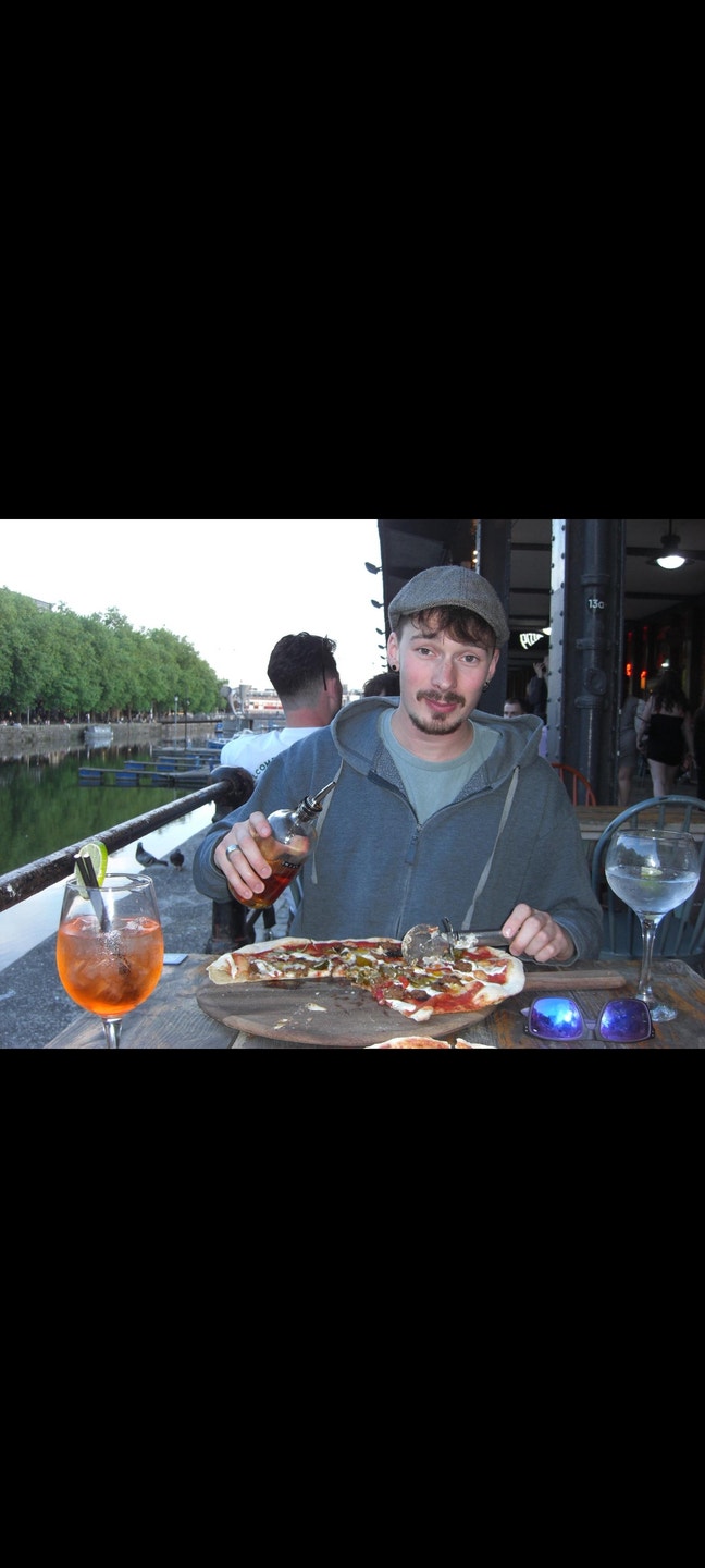 Double Room or 2 Bed Flat in Bristol Main Photo