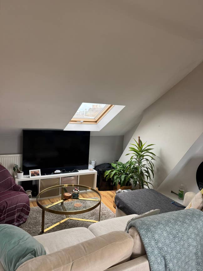 Bright 2-Bed Flat Between Clapham & Brixton Main Photo