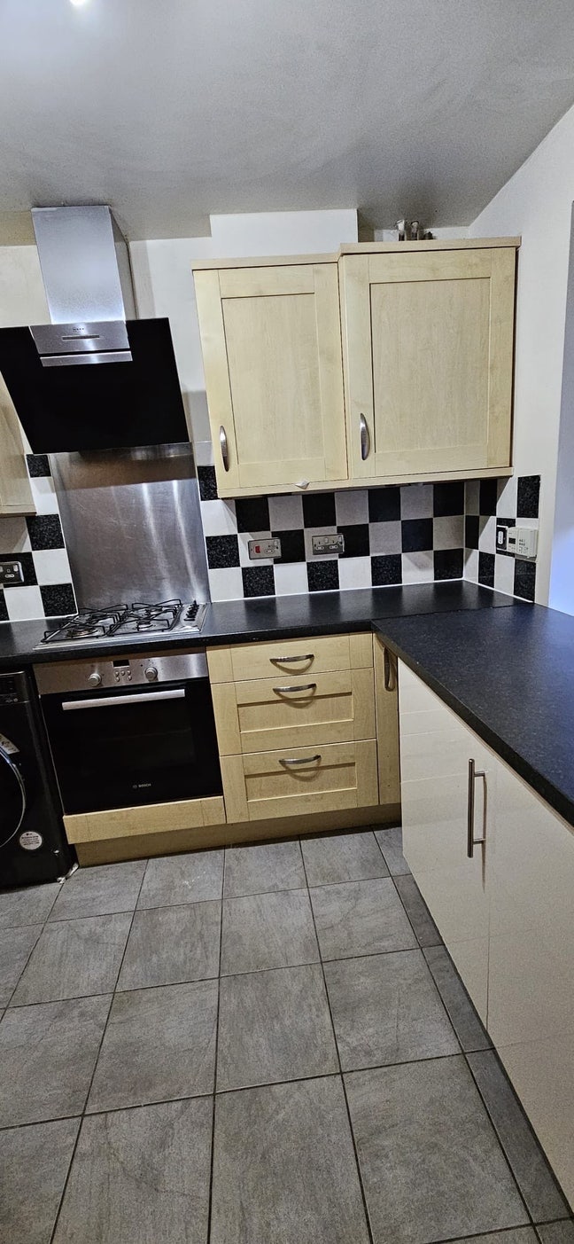 One double furnished room is available  Main Photo