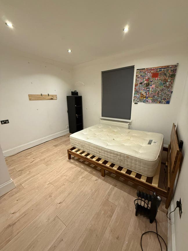 Double Room in a Huge House Main Photo