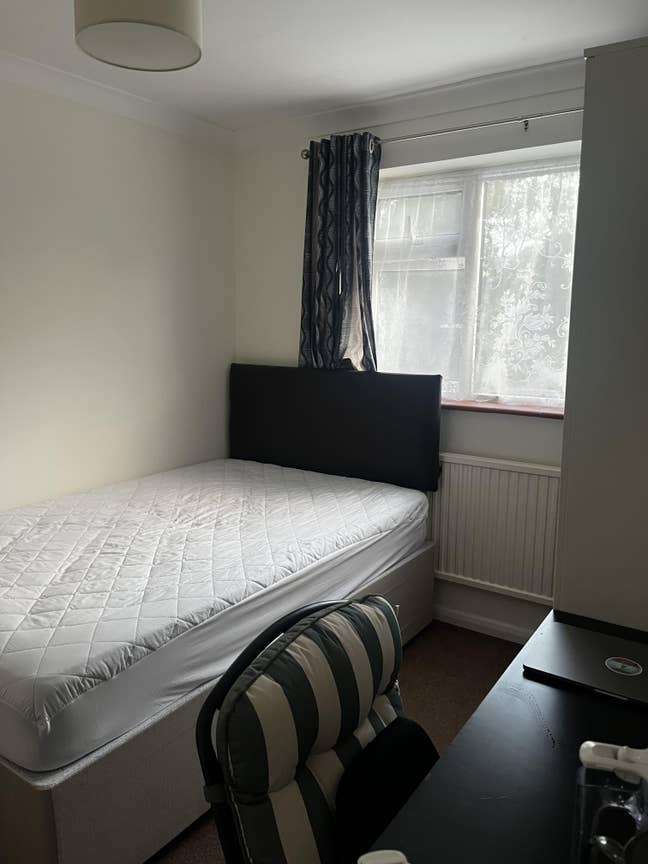 🏡 Furnished All Included Double Room  Main Photo