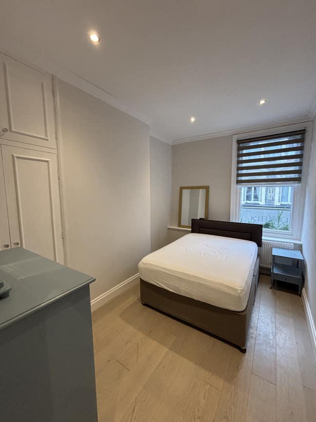 Double room to rent in a 2 bed flat in Clapham Main Photo
