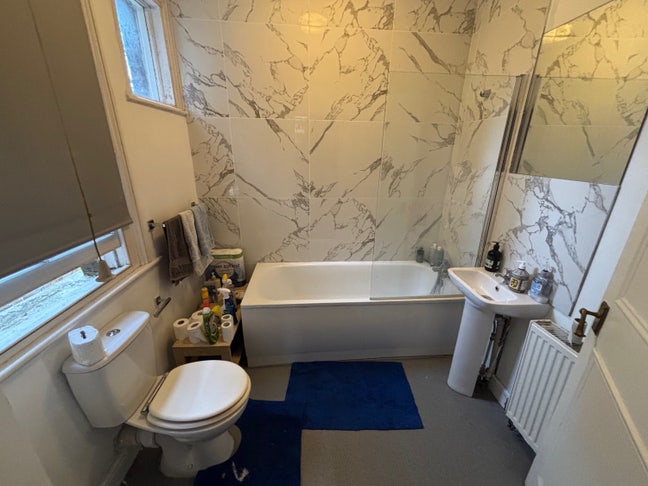 Double room available in shared house in Camden Main Photo