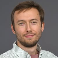 Software Engineer seeks a single or double room Main Photo