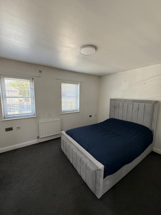 1 Double Room available Main Photo