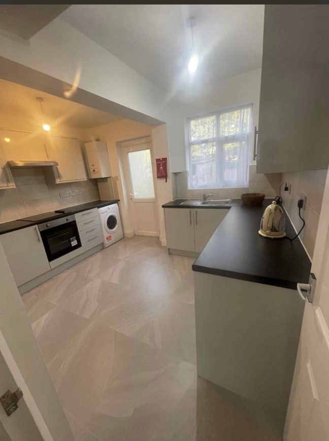 N9 Single room for rent Main Photo