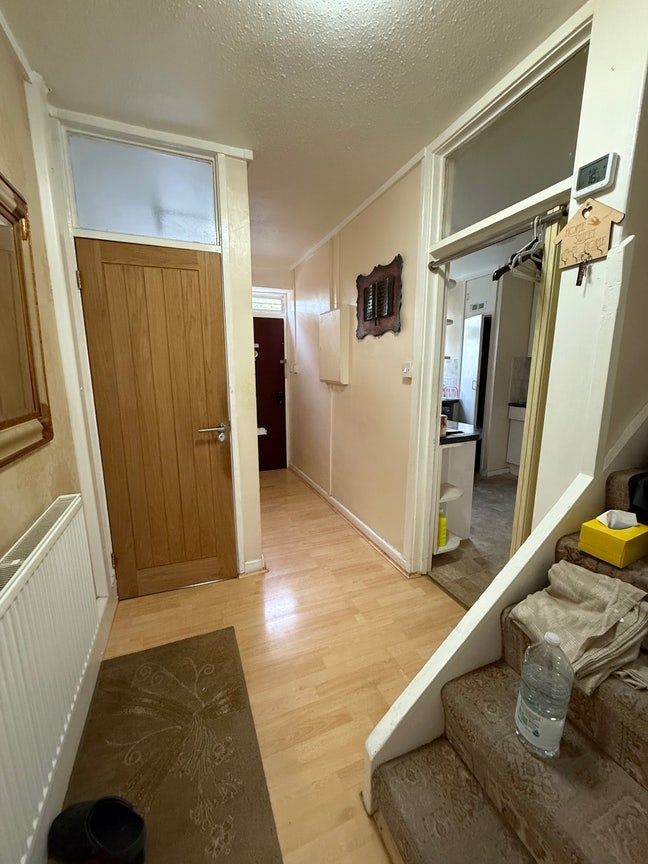 Great 3 bed flat in excellent location ! Main Photo
