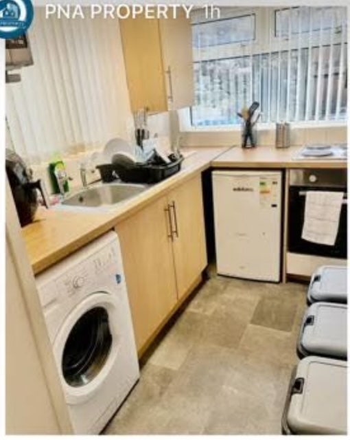 Darwen, Single Room Available.  Main Photo