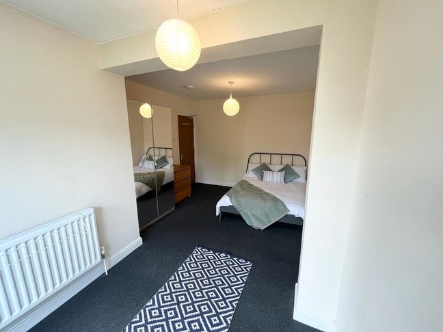 Very Large Double | Bills inc. | Prof.Houseshare Main Photo