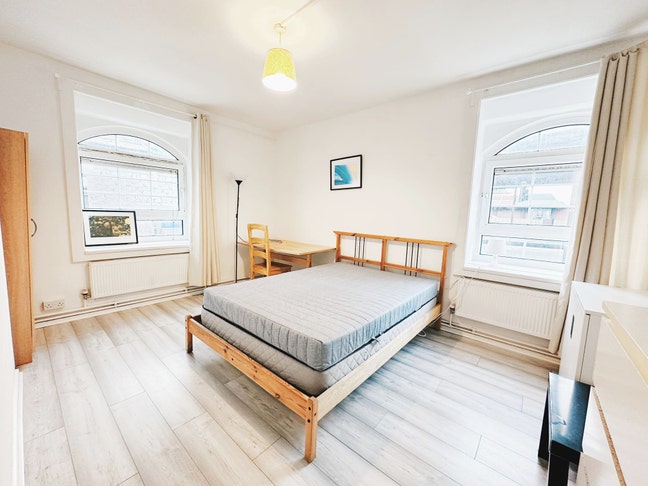 Bow, E3 - Bright & Fully Furnished Double Rooms Main Photo