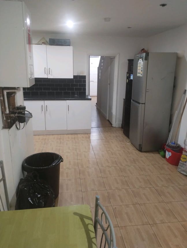 Box room for female  Main Photo