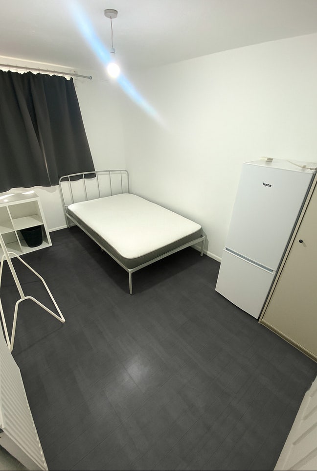 Double & a Single 🤩All Bills inc -Own Fridge Main Photo