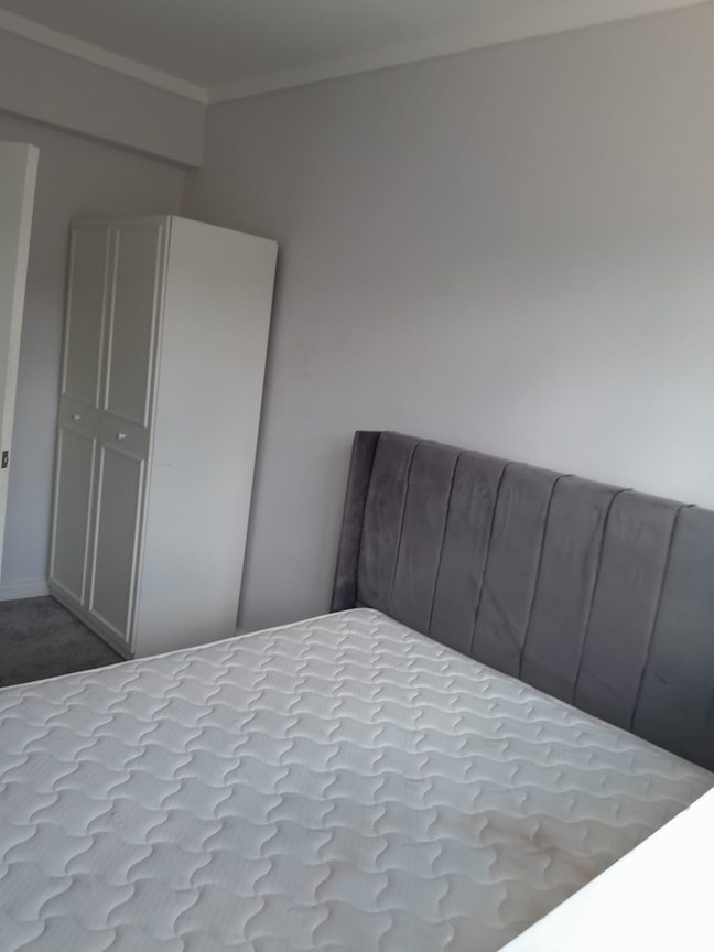 Double bed room Main Photo