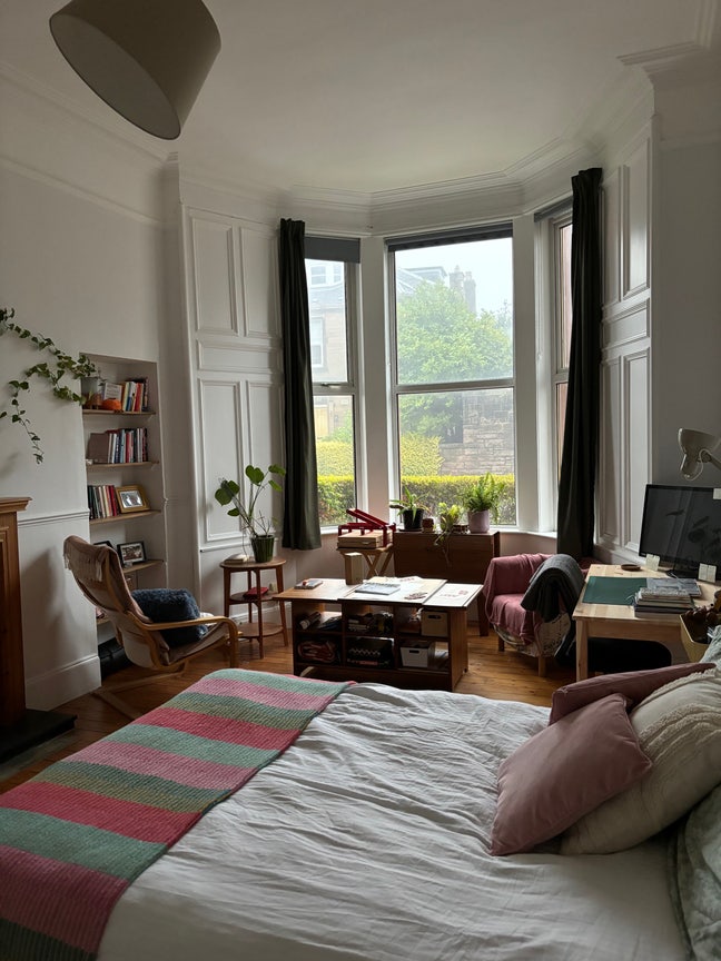Flexible sublet in Southside Edinburgh  Main Photo