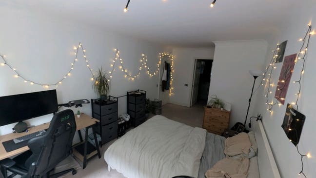 Ensuite in 2 Bed 2 Bath near regents park Main Photo