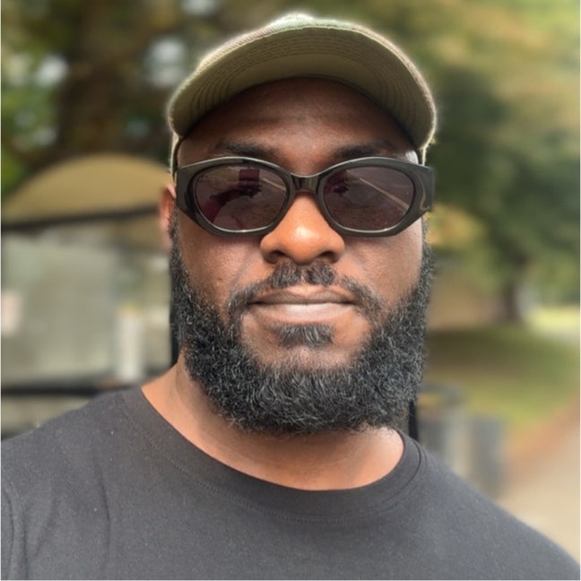 Professional Male seeks a single or double room Main Photo