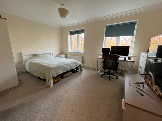 Spacious Double Room with En-Suite – Cowley Road Main Photo