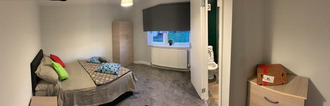 En Suite Double and a Single in a Great House  Main Photo