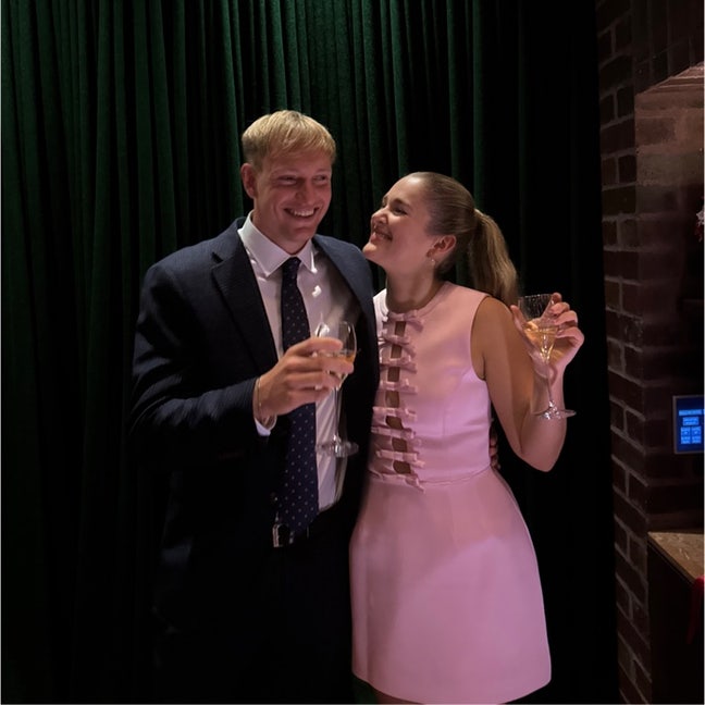 Fun, easy going couple wanting to move to London! Main Photo