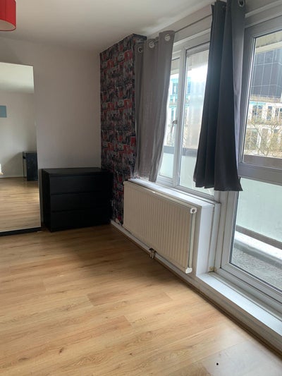 Canary Wharf Big Double room Available Main Photo