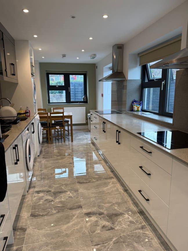 Modern En-Suite | Stylish Room | All Bills Include Main Photo