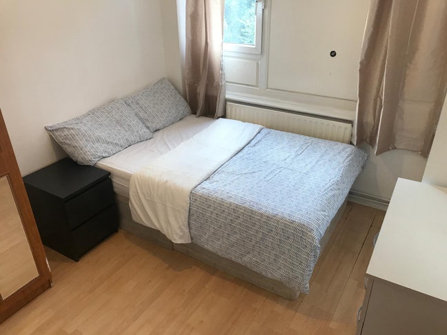 En-suite DBL Room | Near Canary Wharf | Bills Incl Main Photo