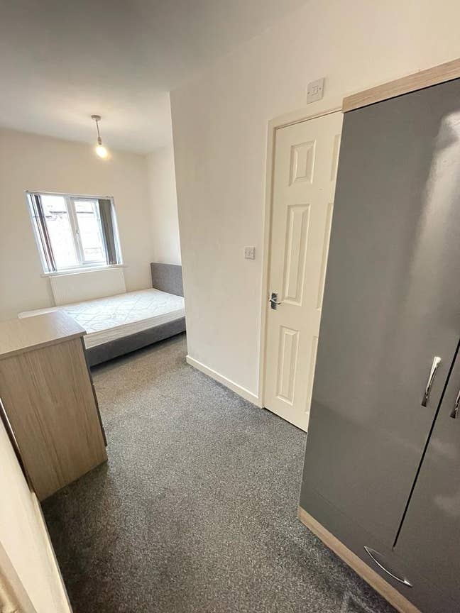 Dordon En-suite🏡 Bills Included 💸 NO Deposit ‼️ Main Photo