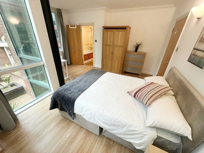 ✨Modern Shared Apartment✨ Main Photo