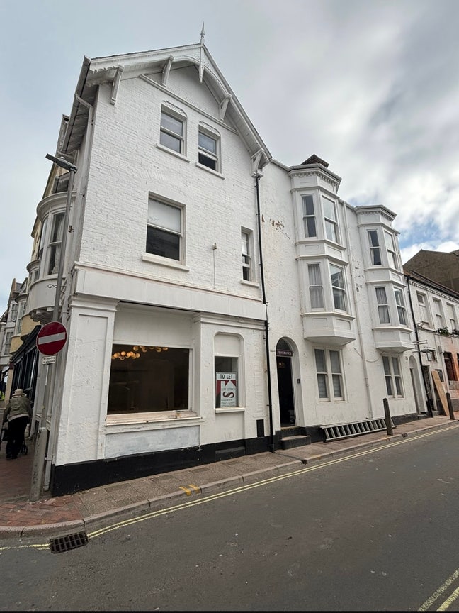 New Central Weymouth Hmo - All Bills Included  Main Photo