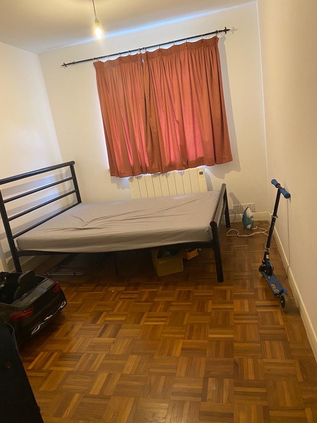 Double room to rent in the Town centre Main Photo