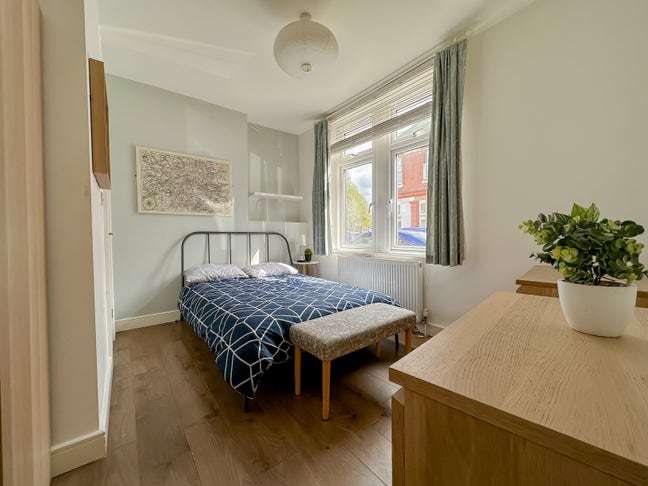 🔥🔥 Modern Ensuite Room 🔥🔥 Main Photo