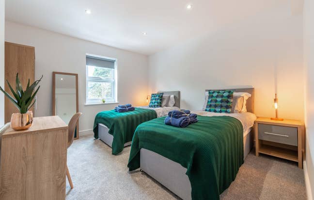 Striking Central 2 Bedroom Apartment in PE1  Main Photo