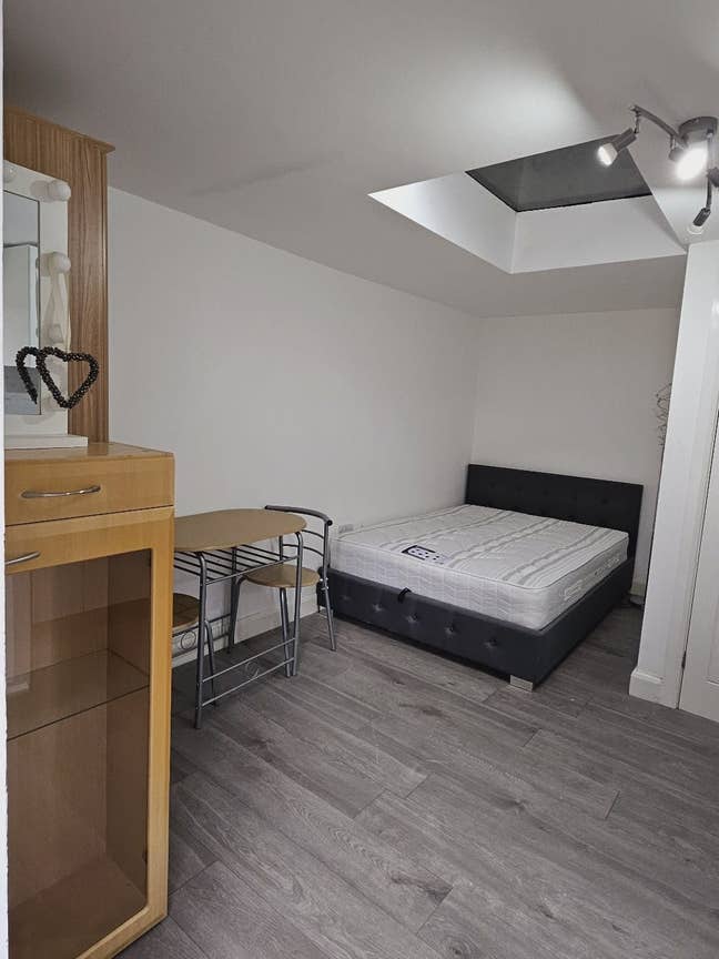 Modern Detached Studio – All Bills Included Main Photo