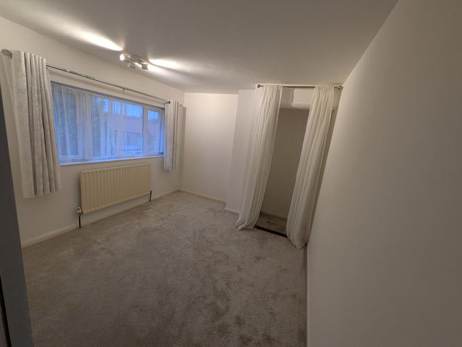 Double room available (flat mate) Main Photo