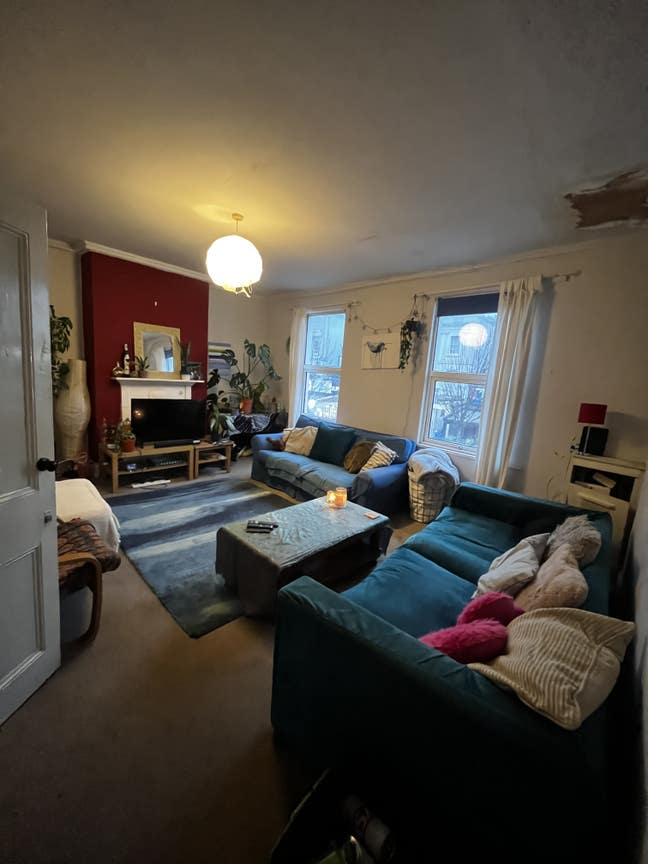 Spacious double room on Gloucester Road  Main Photo