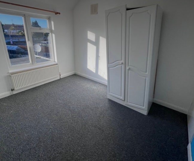 Single room in Ashford  Main Photo