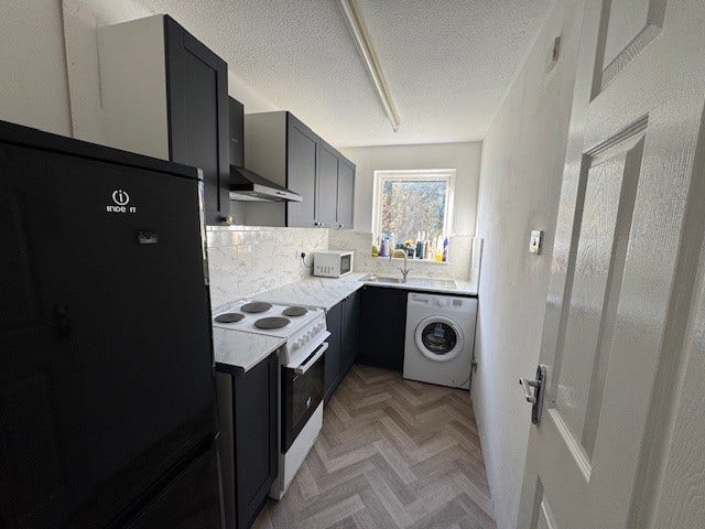 Three Bedroom Apartment In Clapton Main Photo