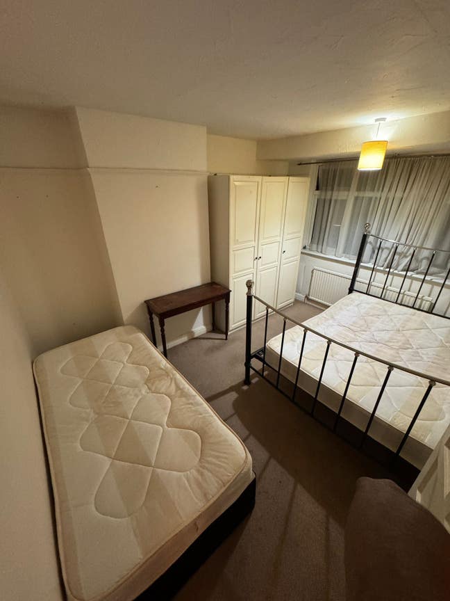 Double Room to Let - Hayes UB3 5HN  Main Photo