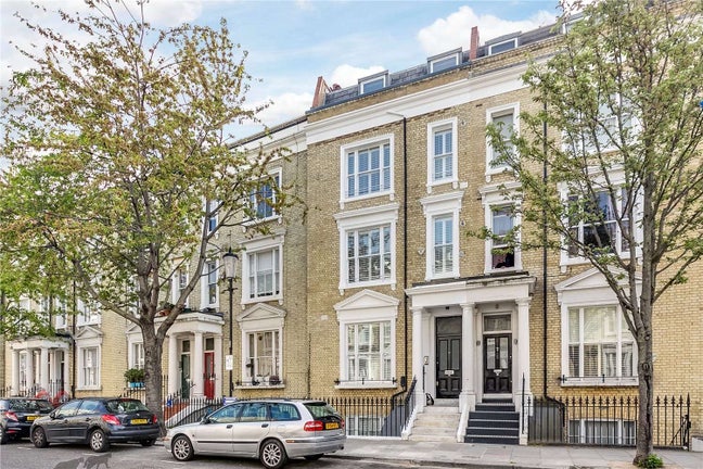 Double Room with garden available in Earls Court  Main Photo