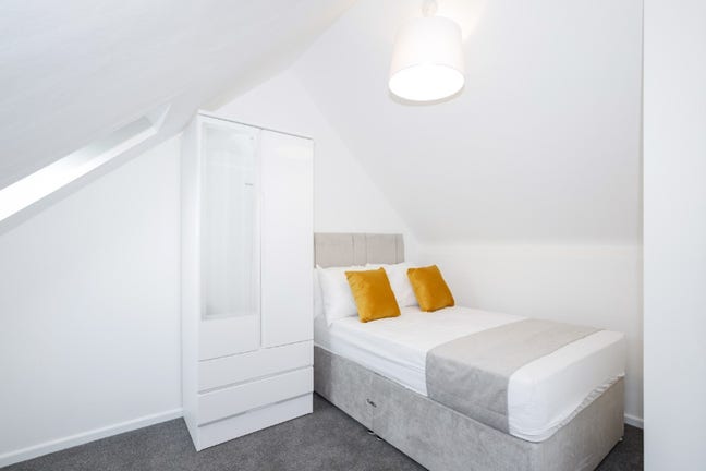 Spacious Double Room in Friendly Bristol House Main Photo