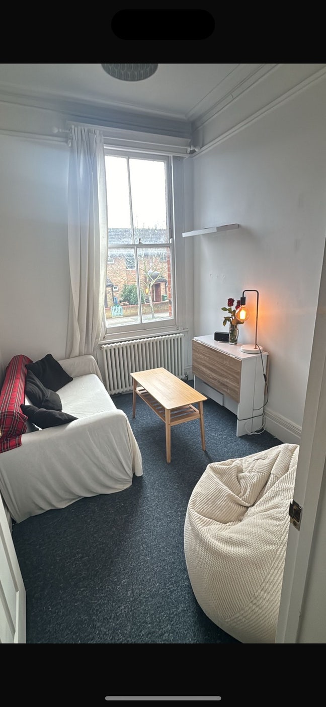 Girls Double Room All Bills inc -  Tooting Bec  Main Photo