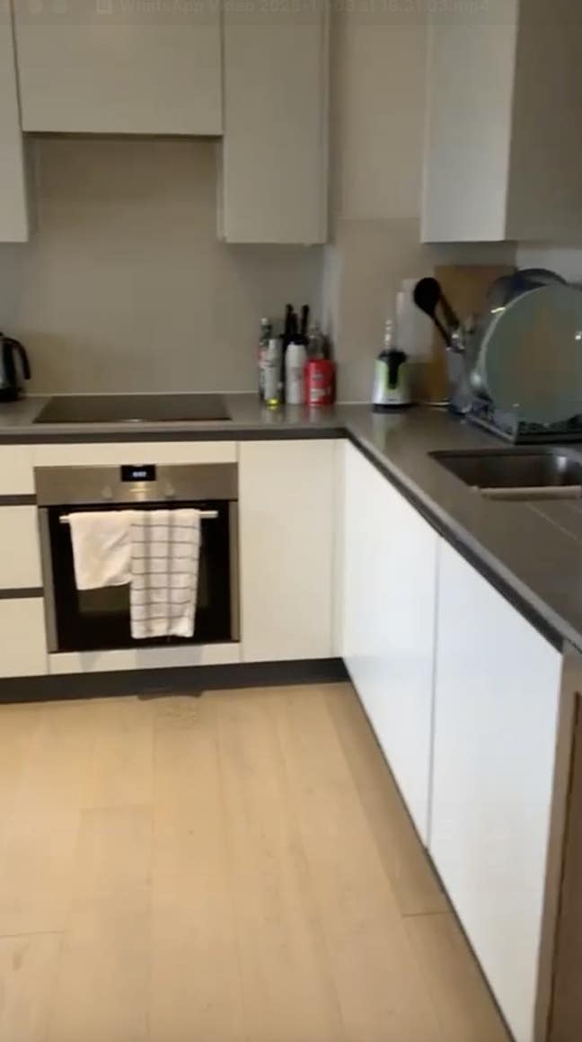 1B1B available in modern Islington apartment Main Photo