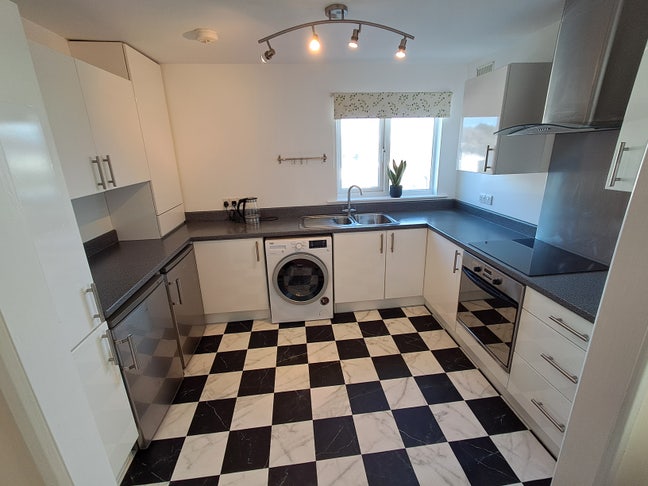 2  bedroom newly decorated  Main Photo